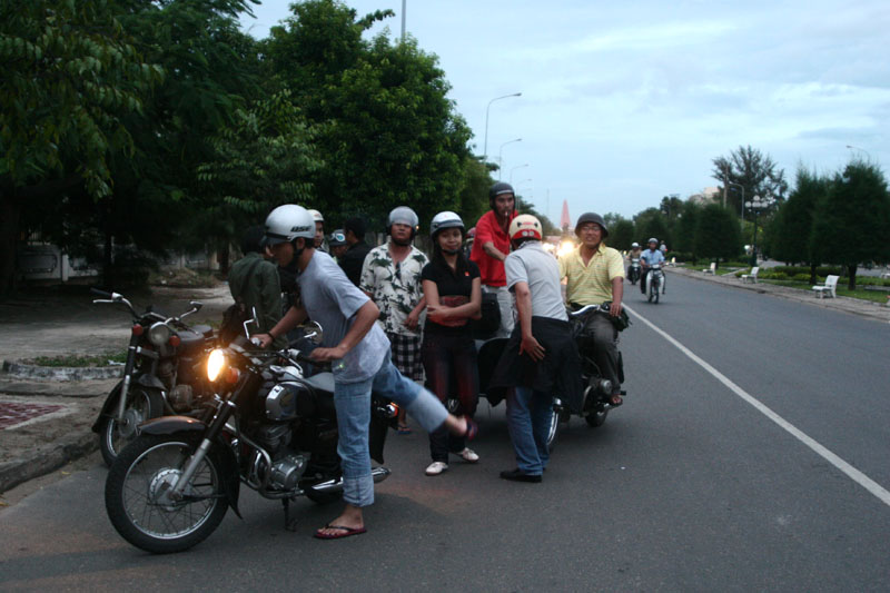 IMG 2084
Toàn thấy mặt đội đi đón